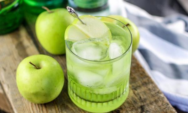 Top Wholesalers of Sour Green Apples at Global Market